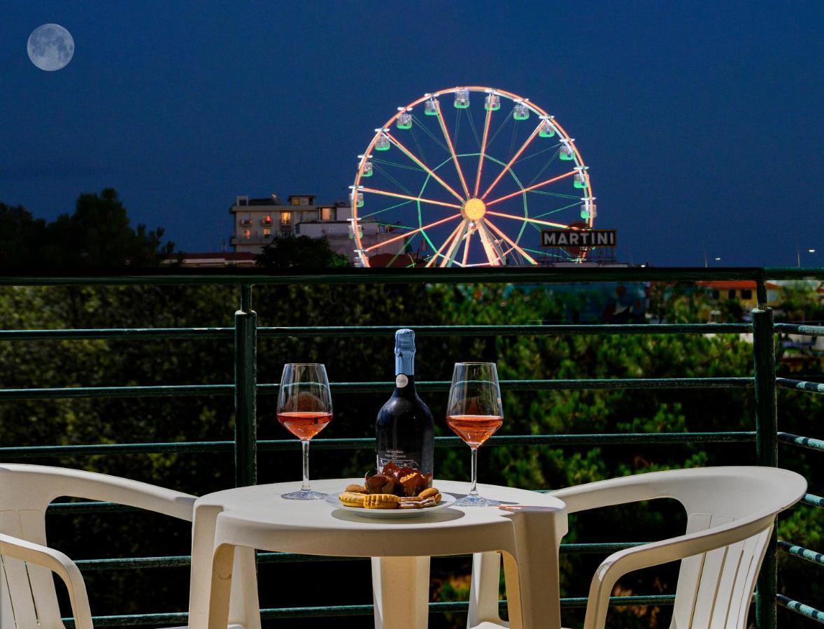 Hotel Paris Lido di Camaiore Dış mekan fotoğraf